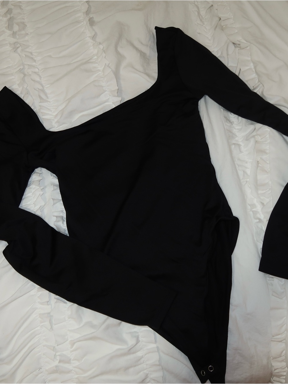 Forever 21 Black Long-Sleeve Scoop Neck Bodysuit